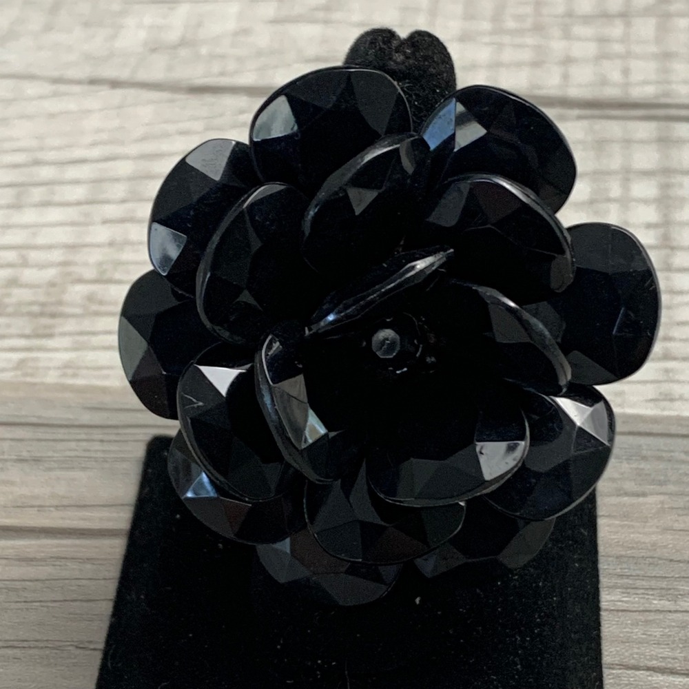 Paparazzi Black Faceted Flower Statement Stretch Ring Gunmetal Tone 5035